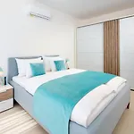 Maxima With Heated Pool - Veliko Brdo Villa Makarska