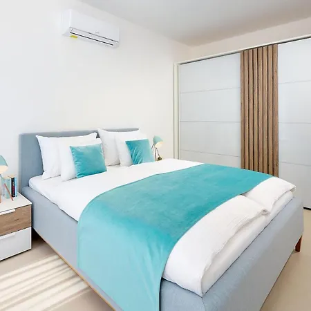 Maxima With Heated Pool - Veliko Brdo Villa Makarska